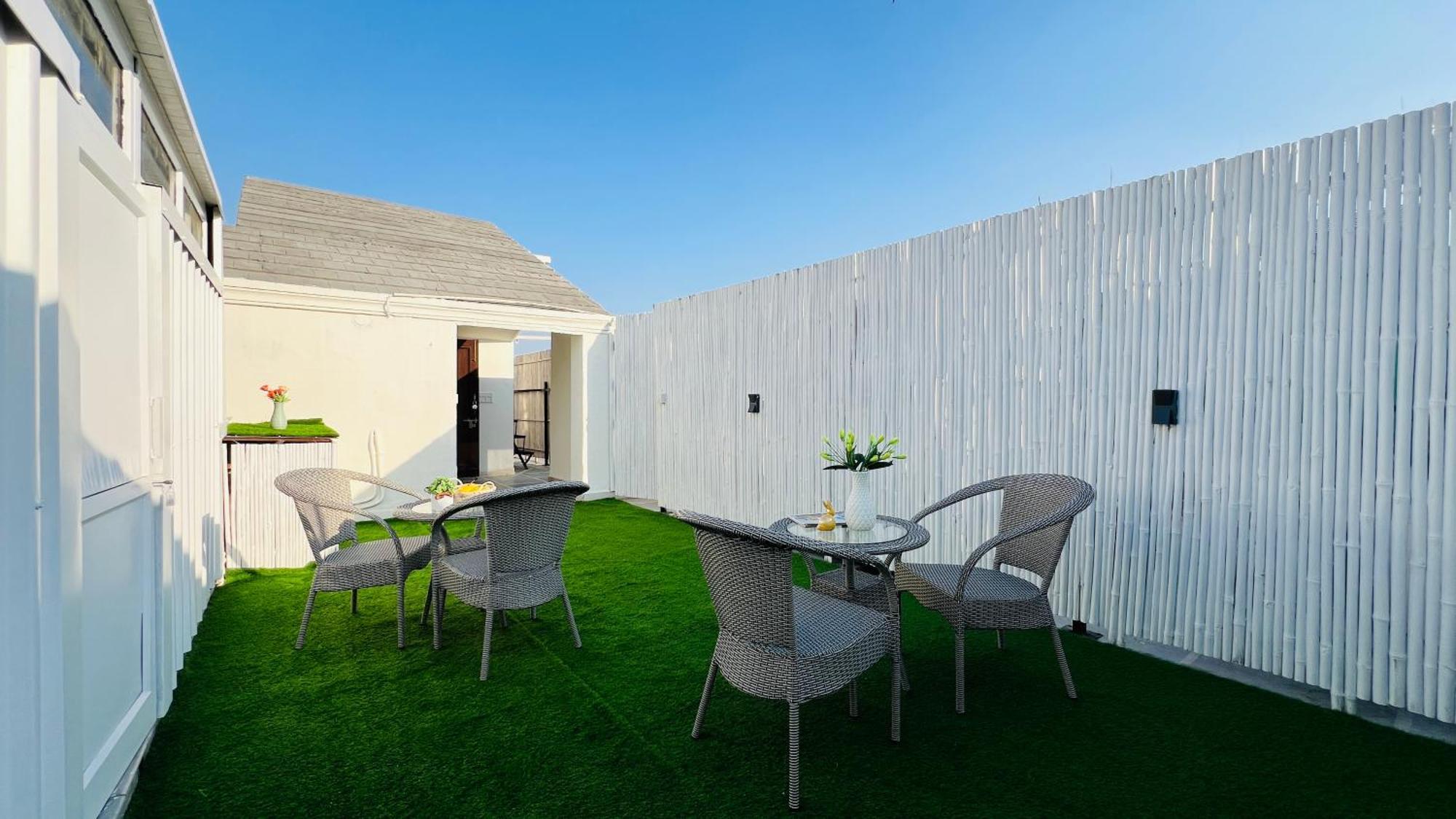 Apartment Olive Serviced - Vasant Vihar *